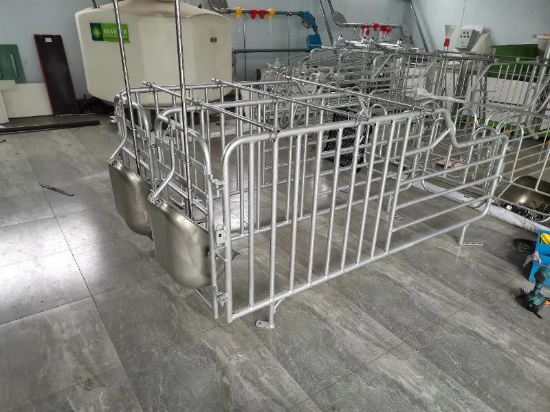 A tűzihorganyzás fő előnyei sertéstartó karámok számára